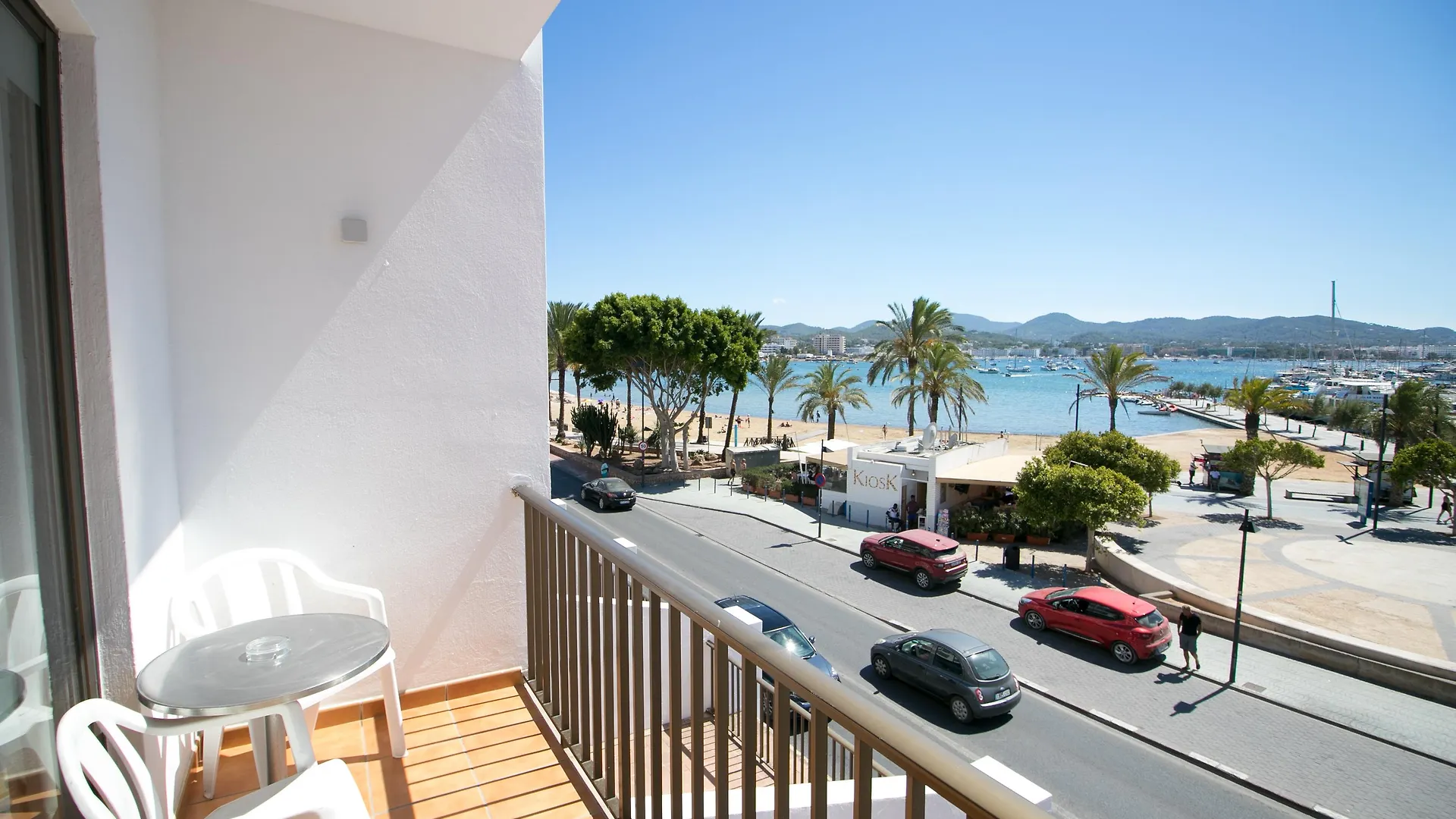 The White Apartments (Adults Only) San Antonio Abad 0*,