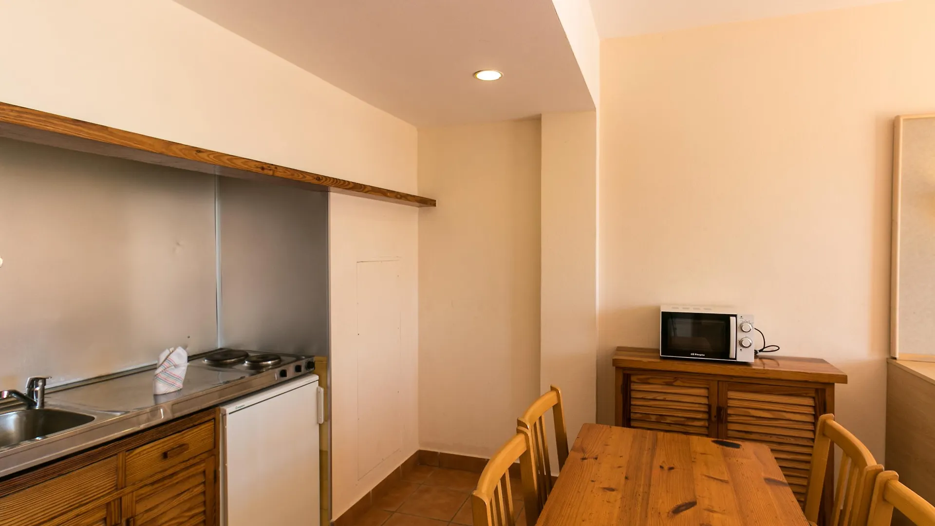 The White Apartments (Adults Only) Sant Antoni de Portmany Spagna