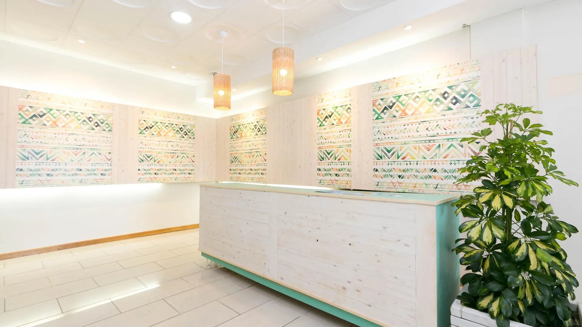 The White Apartments (Adults Only) Sant Antoni de Portmany 0*,  Spagna