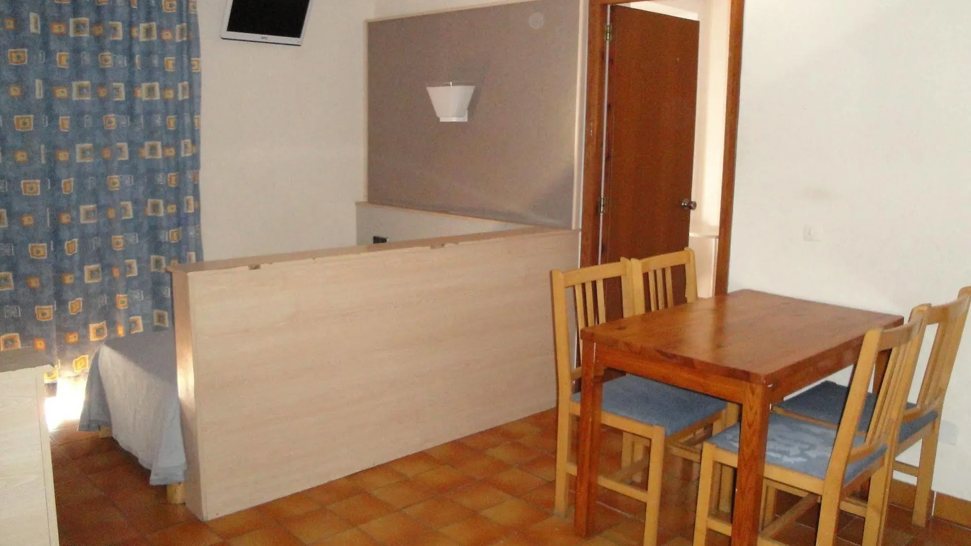 The White Apartments (Adults Only) Sant Antoni de Portmany 0*,