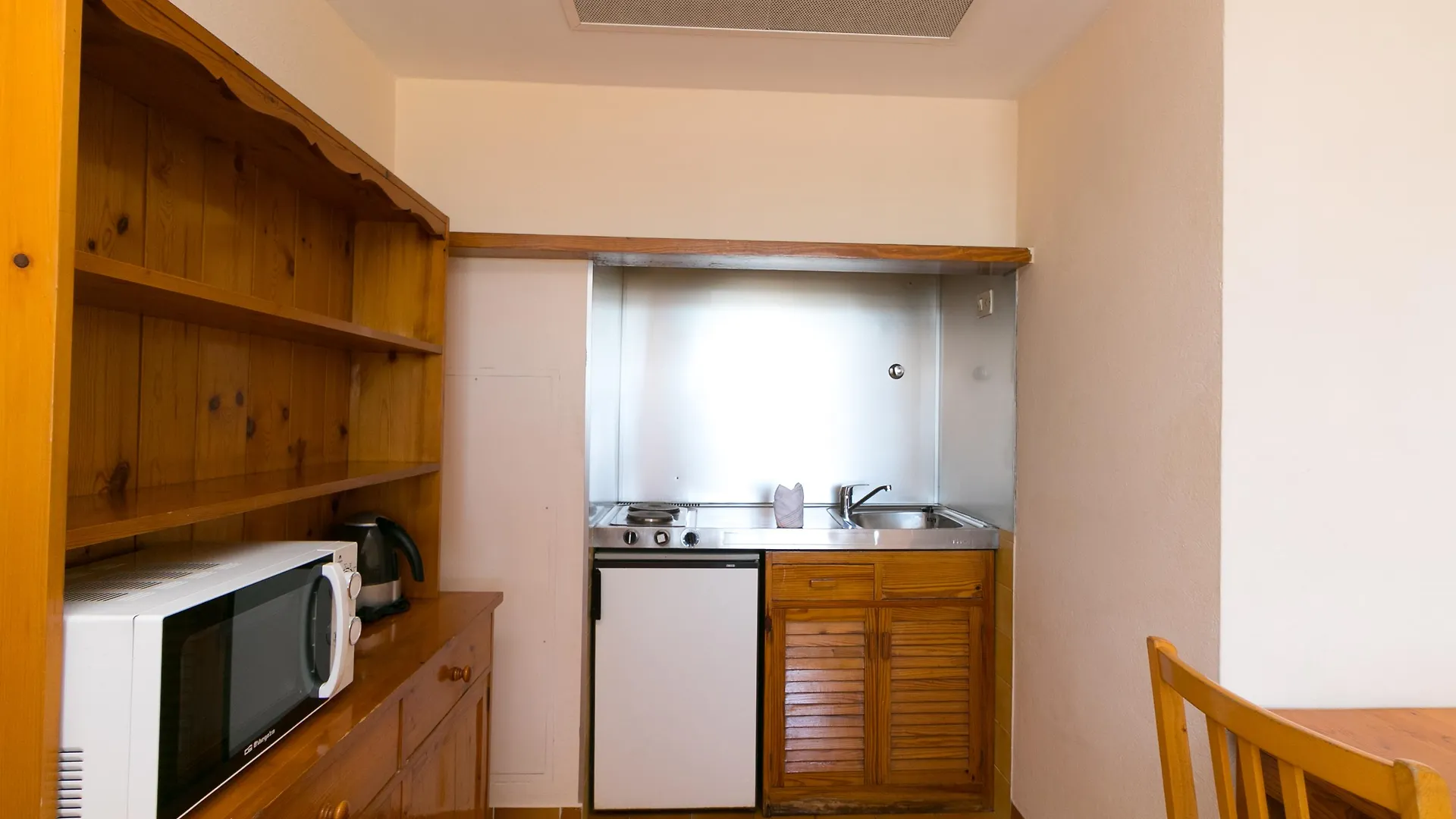The White Apartments (Adults Only) San Antonio  0*, San Antonio (Ibiza) Spanje