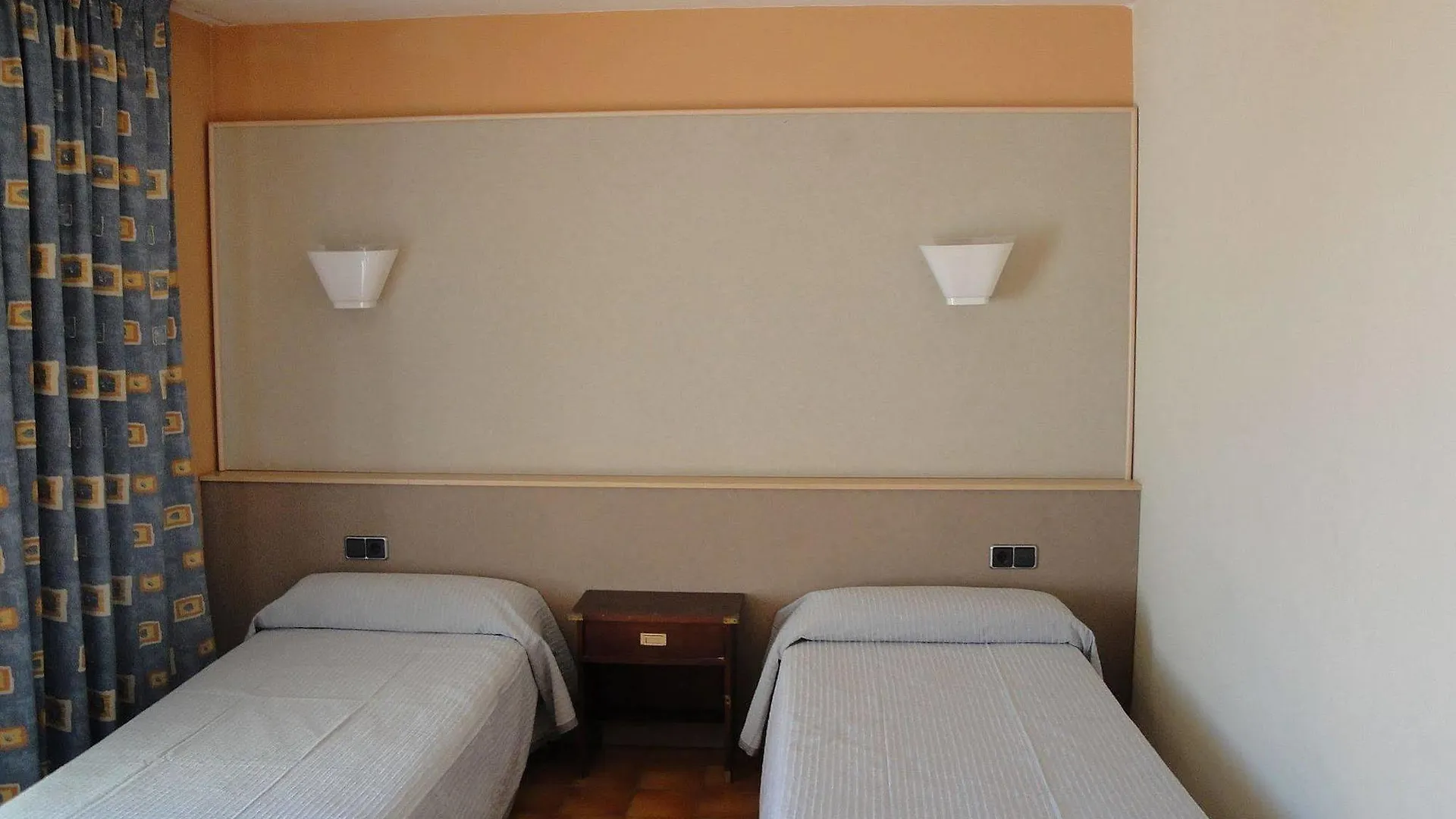 The White Apartments (Adults Only) San Antonio  0*, San Antonio (Ibiza) Spanje